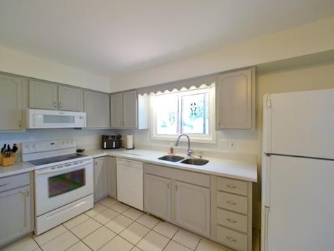 6982 Surrey Ln, Jackson, MI 49201 photo 11