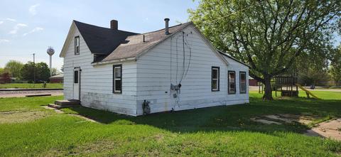 1237 E Newell St, White Cloud, MI 49349 photo 4
