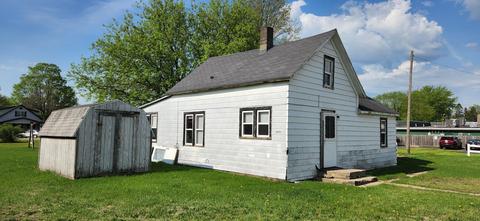 1237 E Newell St, White Cloud, MI 49349 photo 2