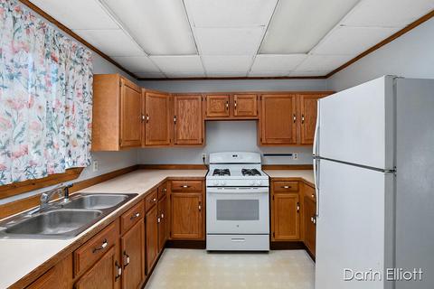 703 Morton Ave, Belding, MI 48809 photo 9