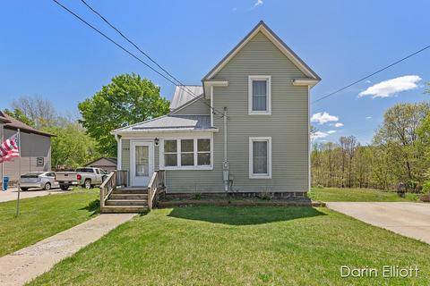 703 Morton Ave, Belding, MI 48809 photo 1
