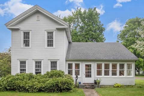 685 White Pigeon St, Constantine, MI 49042 photo 1