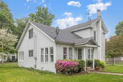685 White Pigeon St, Constantine, MI 49042 photo 3