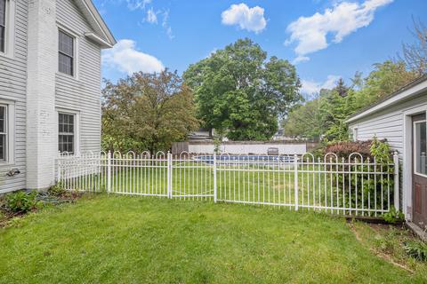 685 White Pigeon St, Constantine, MI 49042 photo 5