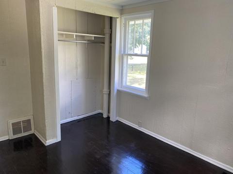 327 S Walker St, Bronson, MI 49028 photo 5