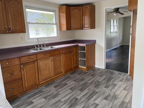 327 S Walker St, Bronson, MI 49028 photo 2