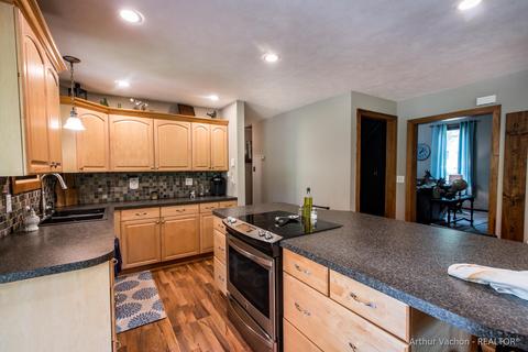 9980 Bend Dr, Jenison, MI 49428 photo 16