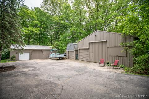 9980 Bend Dr, Jenison, MI 49428 photo 3