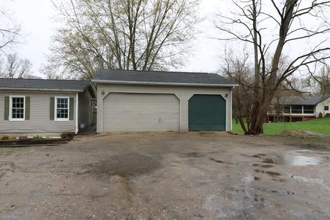 8365 Oakpoint Dr, Jackson, MI 49201 photo 4