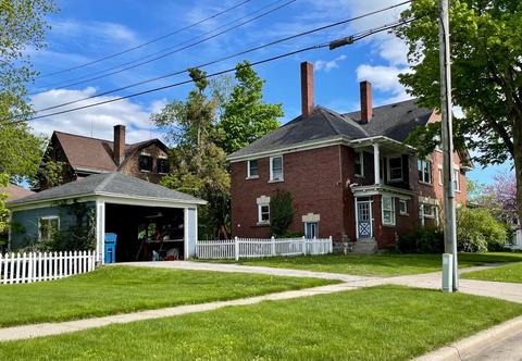 303 E Main St, Fremont, MI 49412 photo 2