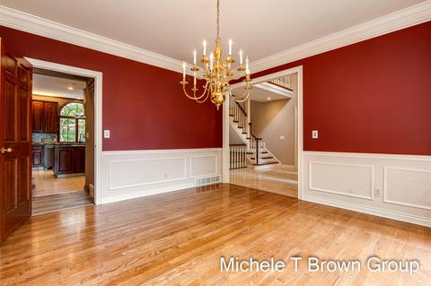 5513 Forest Bend Dr SE, Ada, MI 49301 photo 9