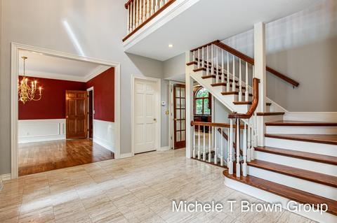 5513 Forest Bend Dr SE, Ada, MI 49301 photo 3