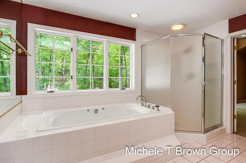 5513 Forest Bend Dr SE, Ada, MI 49301 photo 28