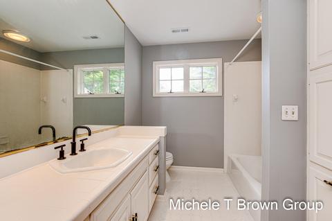 5513 Forest Bend Dr SE, Ada, MI 49301 photo 37