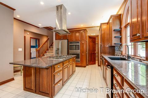 5513 Forest Bend Dr SE, Ada, MI 49301 photo 18