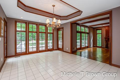 5513 Forest Bend Dr SE, Ada, MI 49301 photo 14