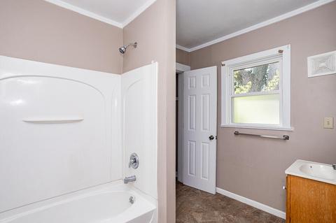 1043 Chittock Ave, Jackson, MI 49203 photo 27
