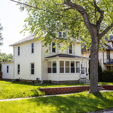 1043 Chittock Ave, Jackson, MI 49203 photo 1
