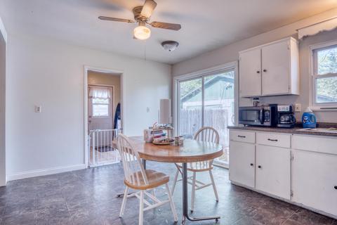 816 Loudon St, Big Rapids, MI 49307 photo 9