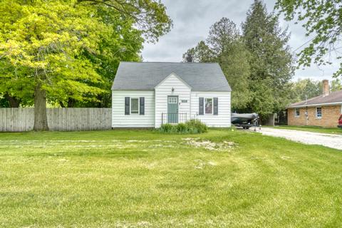 1333 E Wilcox Ave, White Cloud, MI 49349 photo 2