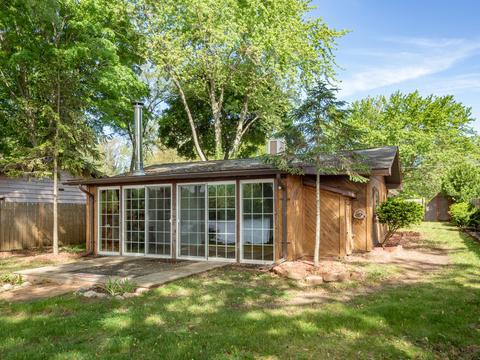 18859 Riverview Dr, Three Rivers, MI 49093 photo 2