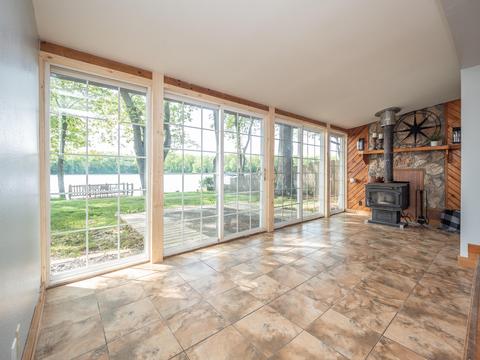 18859 Riverview Dr, Three Rivers, MI 49093 photo 5