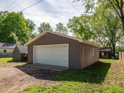 18859 Riverview Dr, Three Rivers, MI 49093 photo 3
