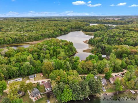 383 Cherokee Trl, Stanton, MI 48888 photo 44