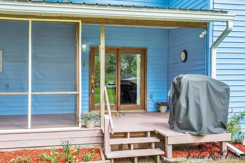 383 Cherokee Trl, Stanton, MI 48888 photo 5