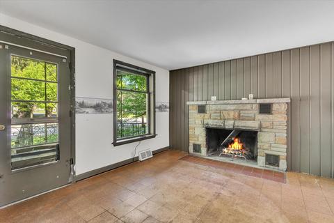 4270 Divison St, Mcbride, MI 48852 photo 7