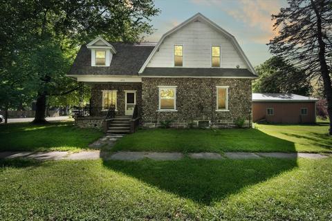 4270 Divison St, Mcbride, MI 48852 photo 1