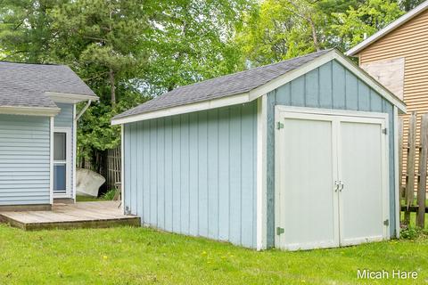 12855 Englewright Dr, Sand Lake, MI 49343 photo 3