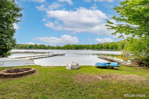 12855 Englewright Dr, Sand Lake, MI 49343 photo 30
