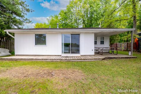 12855 Englewright Dr, Sand Lake, MI 49343 photo 9