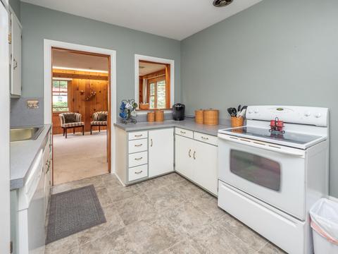 214 Park St, Plainwell, MI 49080 photo 11