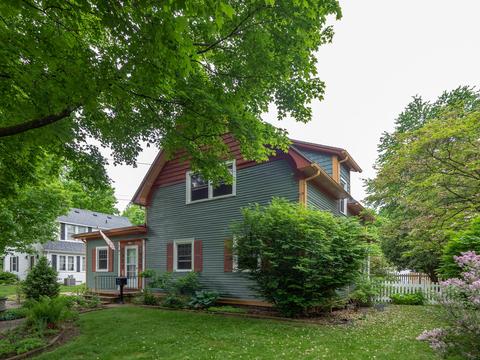 214 Park St, Plainwell, MI 49080 photo 3