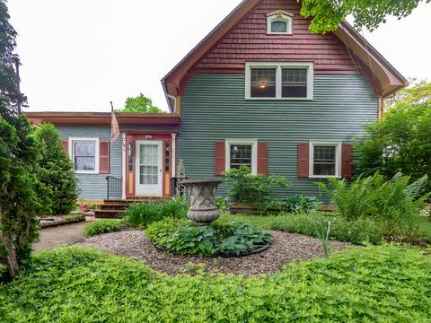 214 Park St, Plainwell, MI 49080 photo 4