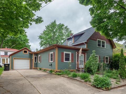 214 Park St, Plainwell, MI 49080 photo 1
