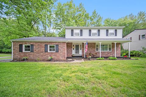 2736 Forest Lake Dr, Jackson, MI 49203 photo 2