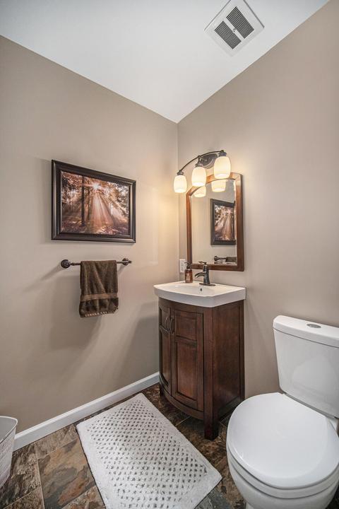 2736 Forest Lake Dr, Jackson, MI 49203 photo 11