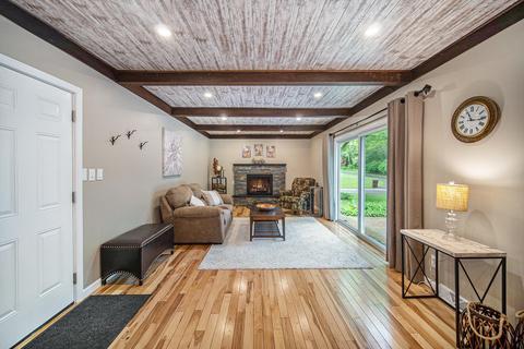 2736 Forest Lake Dr, Jackson, MI 49203 photo 8