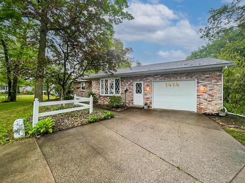1414 Bauer Rd, Jenison, MI 49428 photo 2