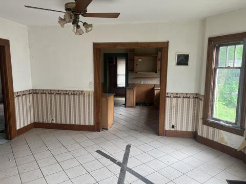 240 S Washington St, Constantine, MI 49042 photo 2