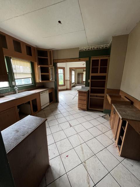 240 S Washington St, Constantine, MI 49042 photo 8