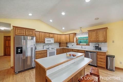6931 Jackson Rd, Saranac, MI 48881 photo 9