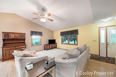 6931 Jackson Rd, Saranac, MI 48881 photo 6