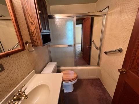 585 Andrew Ave, Jackson, MI 49202 photo 6