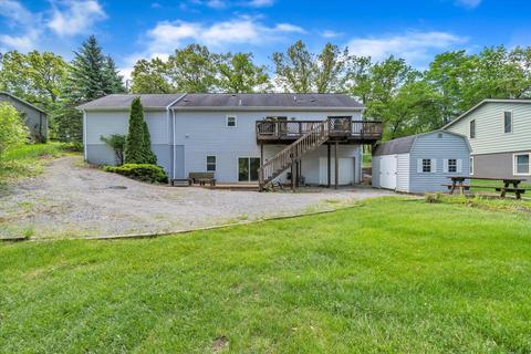 8369 Oakpoint Dr, Jackson, MI 49201 photo 2