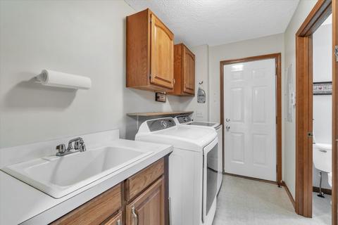 8369 Oakpoint Dr, Jackson, MI 49201 photo 34