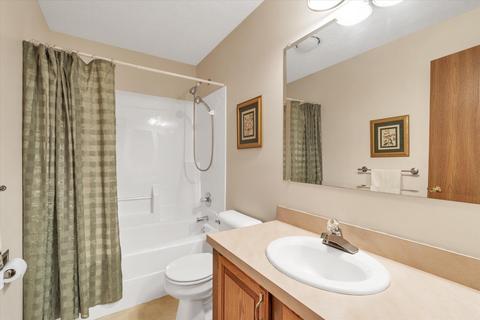 8369 Oakpoint Dr, Jackson, MI 49201 photo 24
